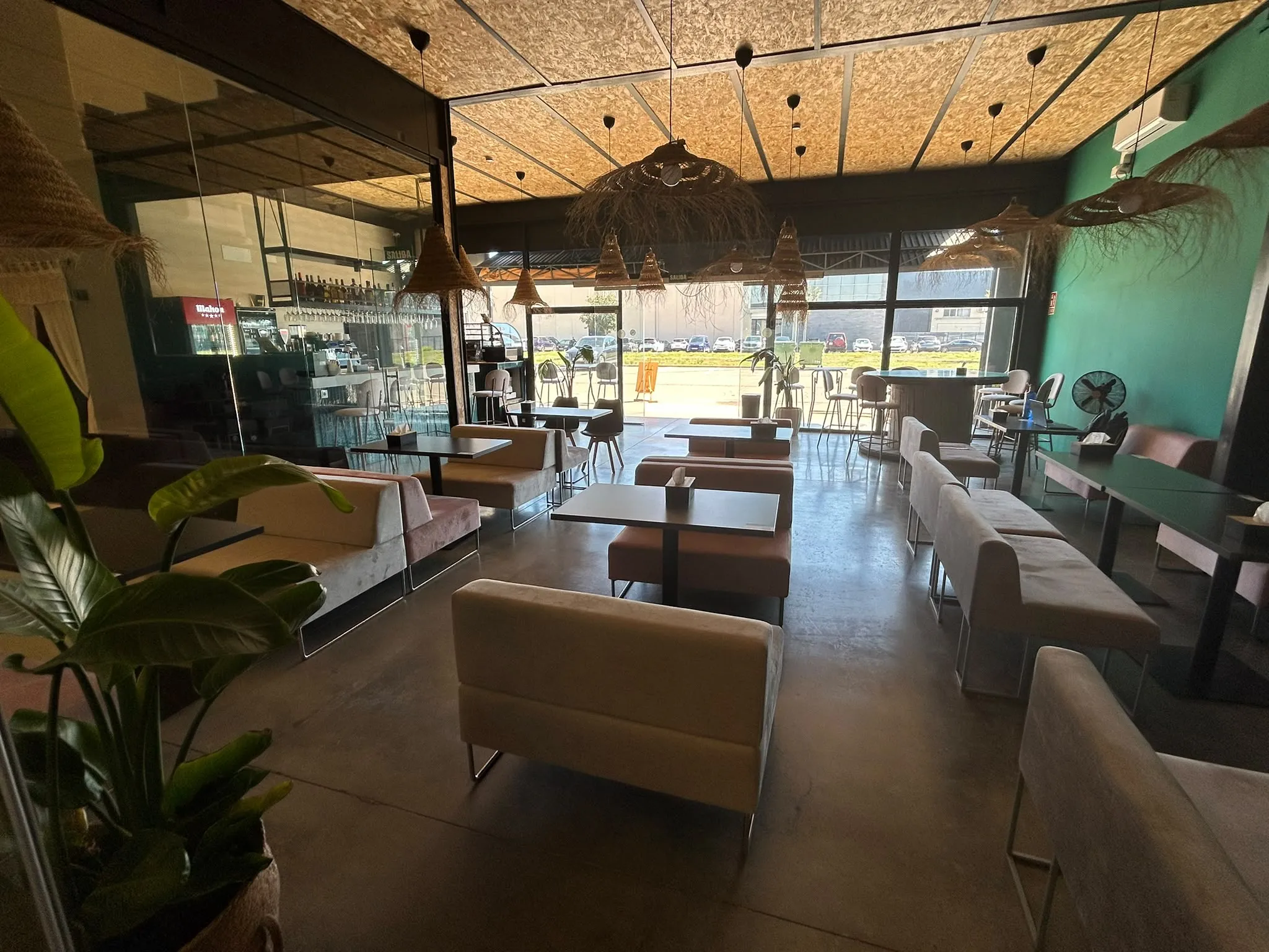 Cafetería-lounge del Club Pickleball Valencia
