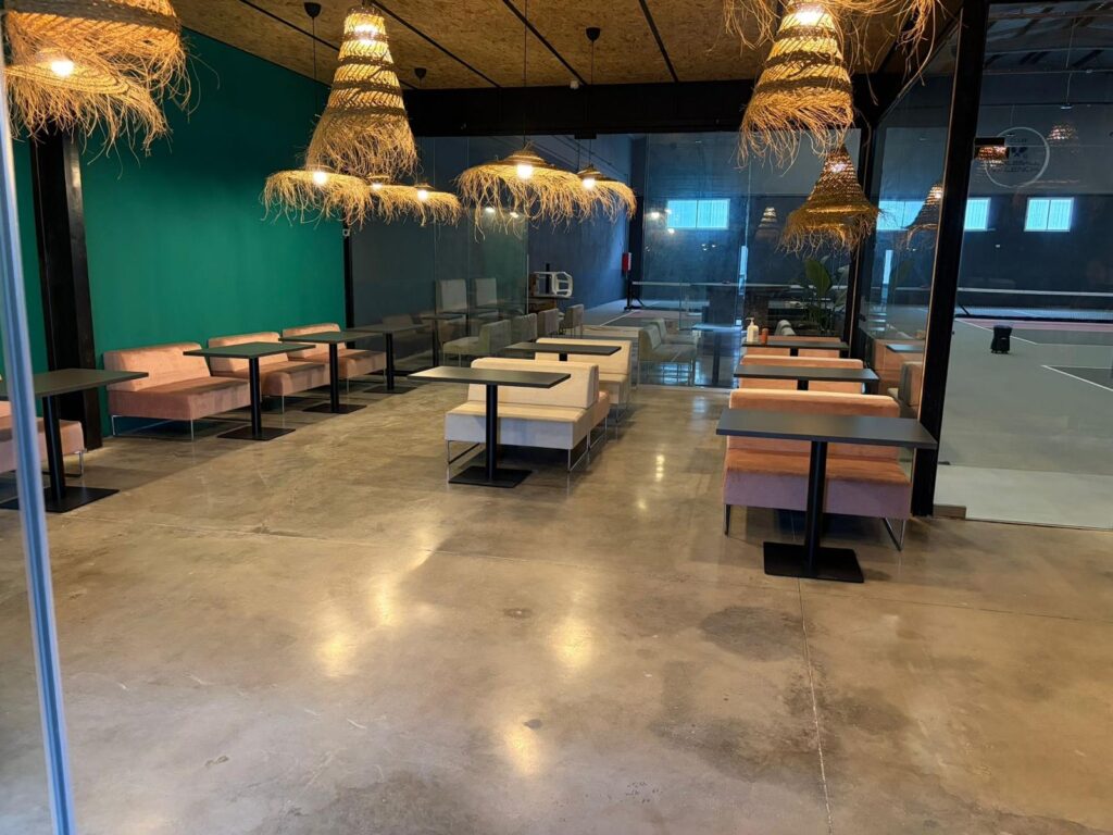 cafetería club pickleball Valencia